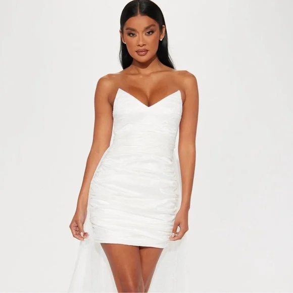 NEW! Fashion Nova White Dress - Picture 1 of 7